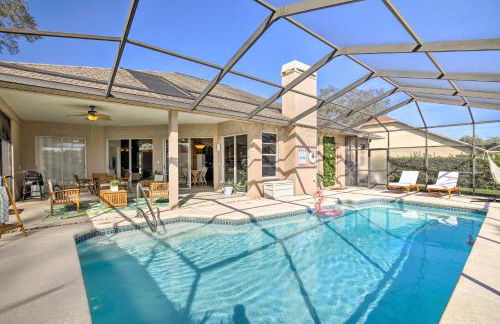 Bright and Sunny Riverview Oasis with Pool and Pond - Foto 30