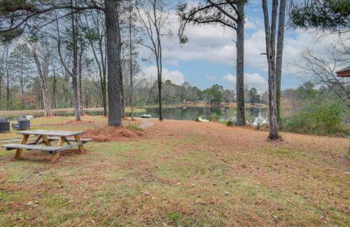 Private and Spacious Lakefront Home in Memphis! - Foto 3