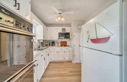 Nearby Beach l Friends & Family l Pet-Friendly - Photo 2