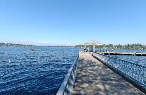 Cozy home, Walk to Lake, Food & Shops, EV Charger - Foto 12