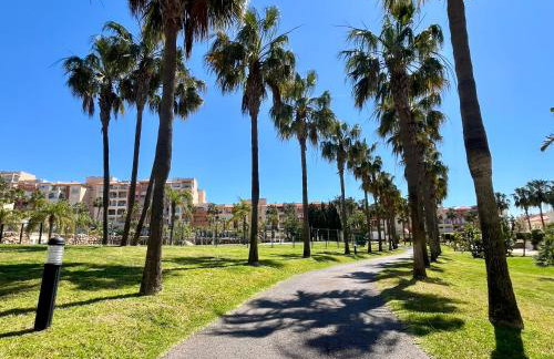 Almerimar Amplio Apartamento de 3 Habitaciones con Piscina, pista de padel, futbol y Garaje Cubierto para 2 Coches en Altas Entinas - Foto 53