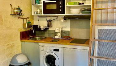 proche kedge et universitée appartement cosy avec parking ,cuisine équipée ,sdb et jardin - Foto 3