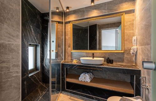 Delfina Boutique Hotel - Photo 8