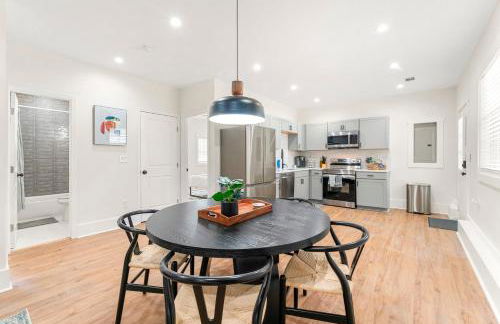 Peaceful & Modern Historic Norcross Home - Foto 22