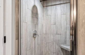 4BR Home | Walk to Beach & Downtown | Parking - Foto 28