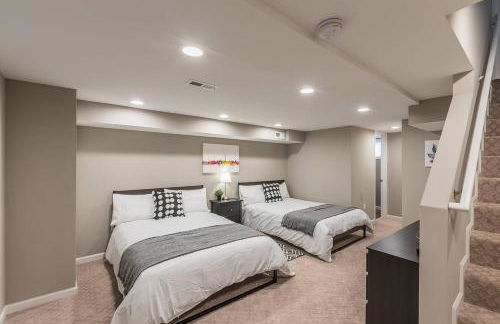 Beautiful 3br 2ba House with cozy backyard by CozySuites - Foto 11