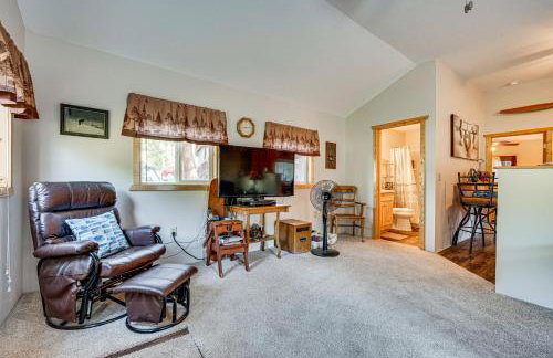 Hike, Fish and Relax Cabin 4 Mi to Lake Estes! - Foto 6