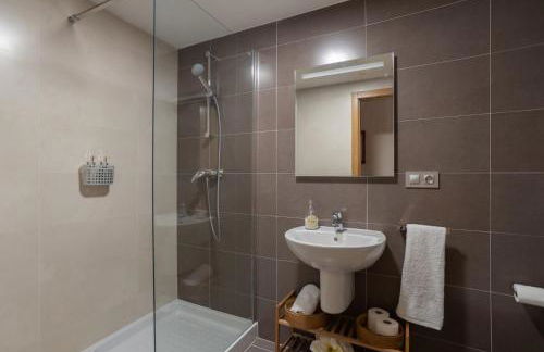 Apartamento Bulevar 2 con parking gratuito - Photo 25