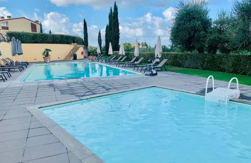 Incantevole borgo con piscine - Foto 21