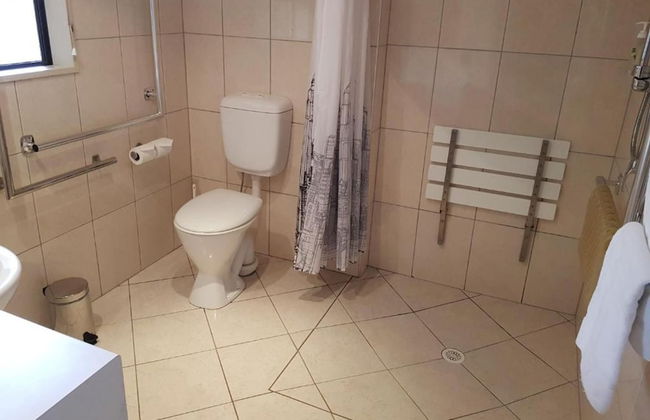 Coleraine Suites & Apartments - Photo 32