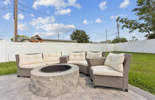 3Bd 2Ba House with Parking Laundry and Large Patio - Foto 7