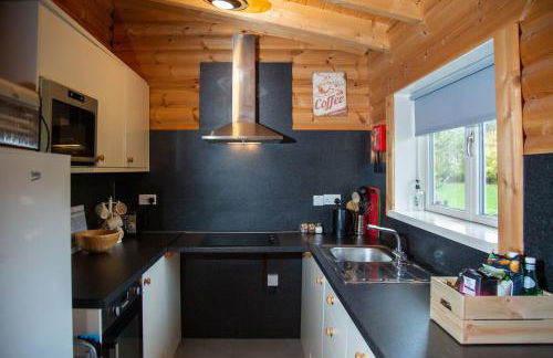 Teal Lodge - Nordic Log Cabin with private hot tub - Foto 21