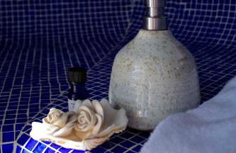 Charming Villa with Pool & Scenic Garden - Foto 65