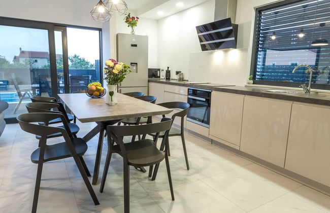 Luxury Villa With Private Pool, Great sea View, Near the Beach - Photo 29