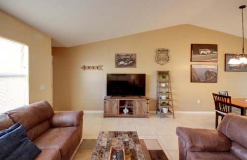 Screened Porch and Pool Access Cozy Sebring Condo - Foto 6