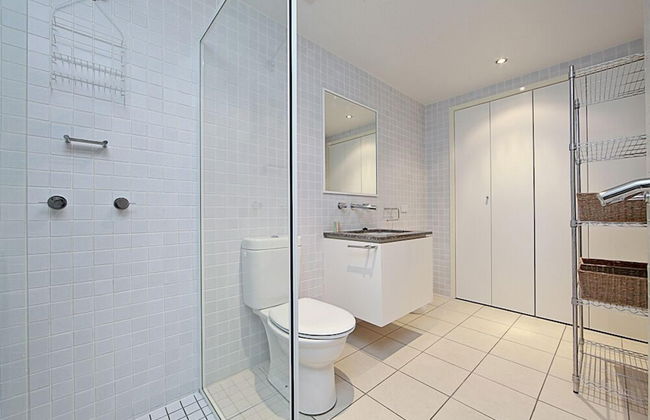 Accommodate Canberra - The Avenue - Photo 19