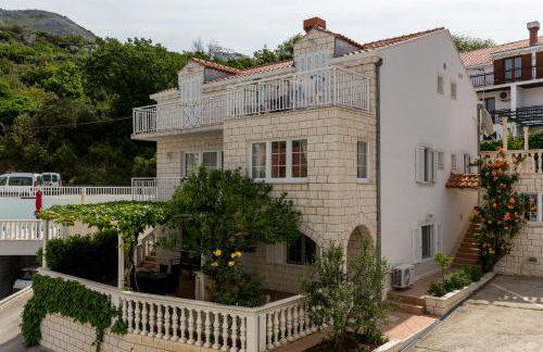 Apartments Orange Tree - Photo 39