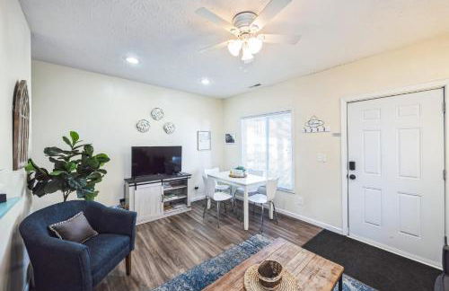 Charming Getaway on Ash St- Minutes from Cinci - Photo 23