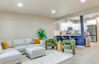 North End blue -Hot Tub - Fire Pit - Downtown -4BR - Photo 11