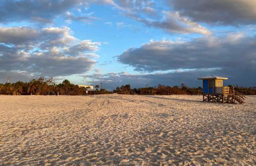 1 Mi to Beach Nokomis Home with Private Pool - Foto 36