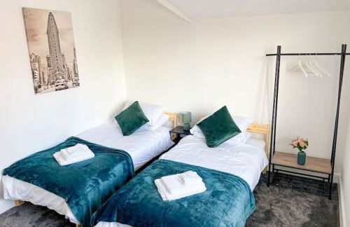 Perfect for Contractors! Free Central Parking! - Foto 4