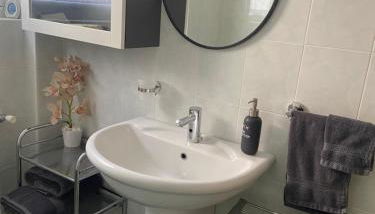 GGH studio for holiday or job - Foto 3