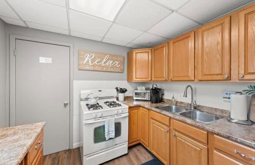 Double the Space for Large Groups Entire Duplex - Foto 25