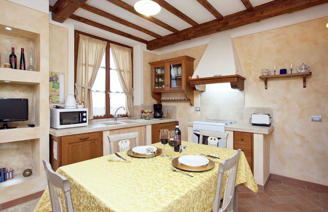 Tuscan Style Apartment with View of the Hills - Foto 10