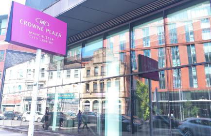 Bee City Cosy Stay - Near Train Stations and Shopping Centre with Paid Private Parking, 500Mbps Internet and Netflix - Foto 42