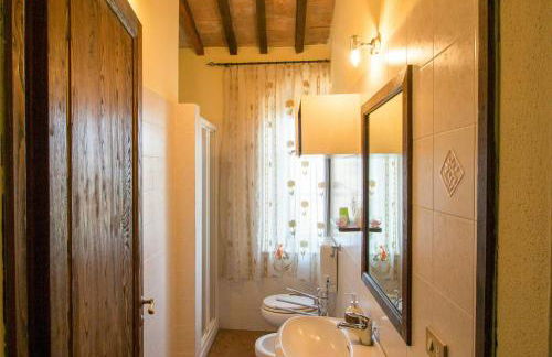 Farmhouse On Wine Estate Near Montalcino - Foto 27