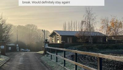 Cosy Countryside Hot Tub Retreat! Fully Central Heated with FREE Parking - Foto 2