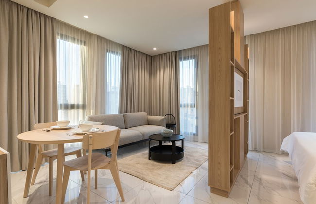 THE CODE RESIDENCE - Photo 14