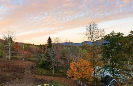 Scenic Catskills Retreat • Pool Hot Tub Game Room Lake Views Mountainview Estate by AvantStay - Foto 74