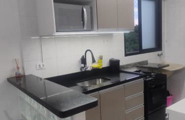 Apto Guarujá Enseada Wi-Fi Piscina 1 dorm - Foto 4