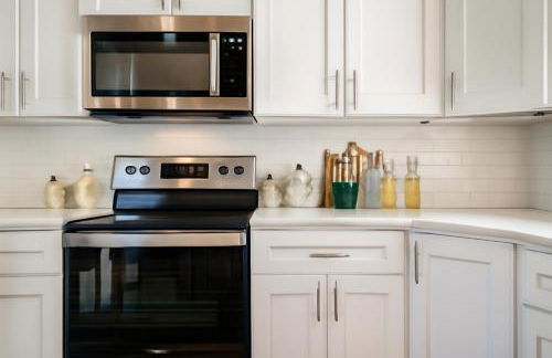 Modern 2BR&2BAQueen BedWork DeskWiFiWD - Foto 8