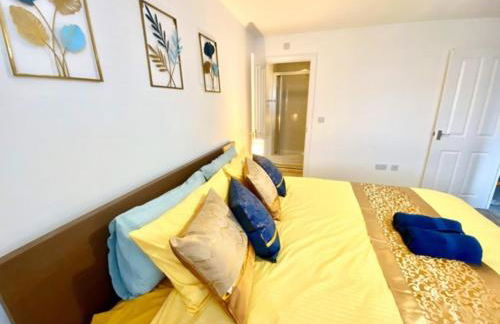 4 Bed House with Driveway Parking for 2 Cars - Rugby - Sleeps 10! Perfect for groups! - Foto 38