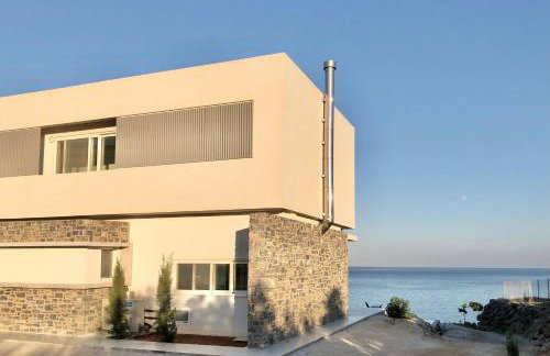 Kuro Beach House - Oceanfront Luxury & 25m pool - Foto 43