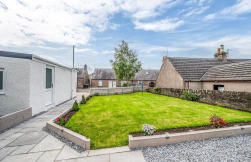 Charming Forfar House and Hot Tub - Foto 39