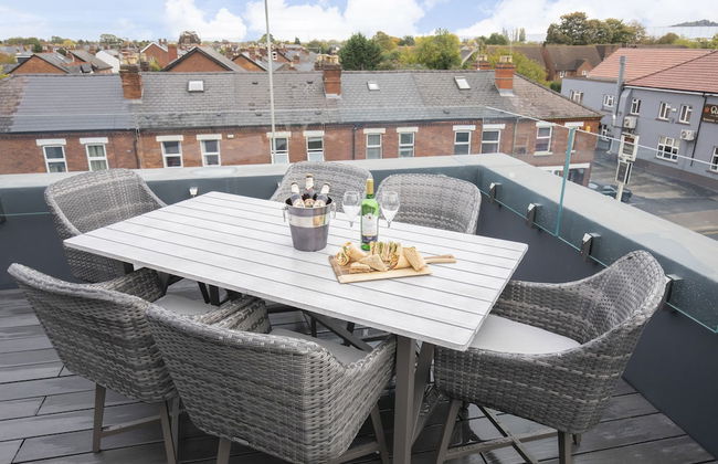 Elliot Oliver - Stunning 3 Bedroom Penthouse With Large Terrace And Parking - Photo 19