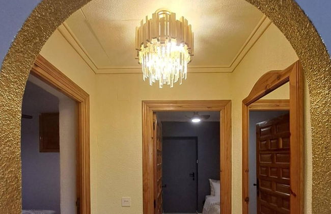 La Marina Oasis, 2-beds, Sleeps 4, 10 min to Beach - Foto 4