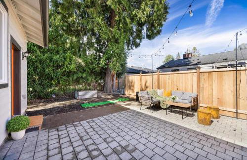 2025 Built Single-Level 2BR Serene Home with 2 AC - Foto 24