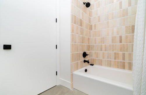 Vista Oasis with Spa, Pool, & Views - Foto 71