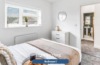 Dudley - Stylish 3 Bedroom Sleeps 6 Wi-Fi - JRR Stays - Foto 11