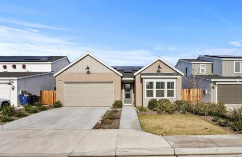 Serenity House- Newly Built, Peaceful Stay - Photo 24