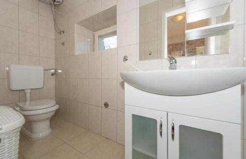 Holiday home Ana with pool national park krka - Foto 17