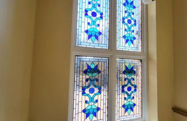 Sands House - luxury modern studios with secure parking in Epsom, Surrey - Photo 11