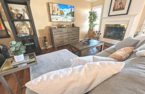 4 BR Encino Home w/ Amazing Yard, Near Everything - Foto 46