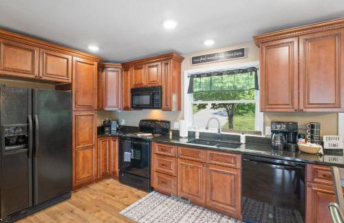 Huge Lakefront Yard, Private Dock - Amazing Views! - Foto 13