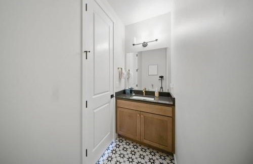 BRAND NEW Scenic Luxury Mountain Retreat - Foto 20