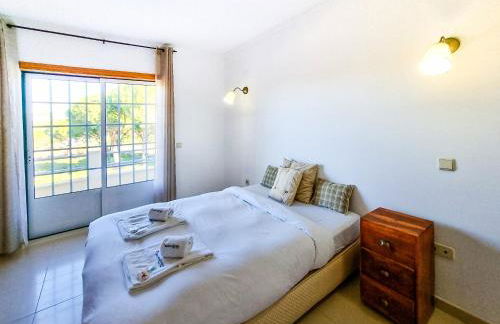 FLH Quinta das Salinas Triplex with Balcony - Photo 14